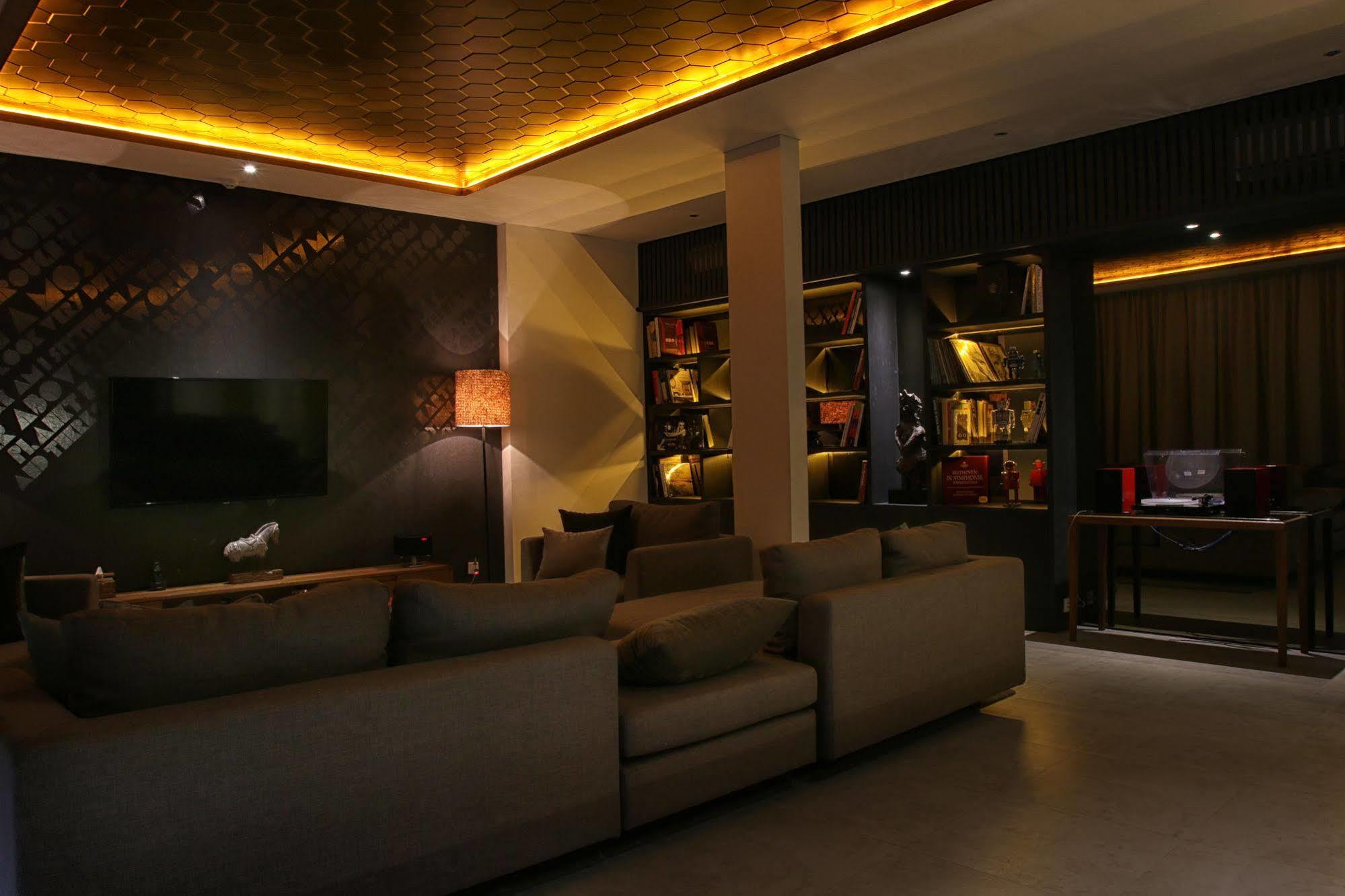 Hu'U Villas เซมินยัค ภายนอก รูปภาพ